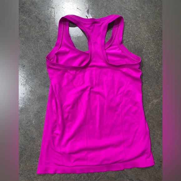 Athleta Momentum Tank - Picture 3 of 3
